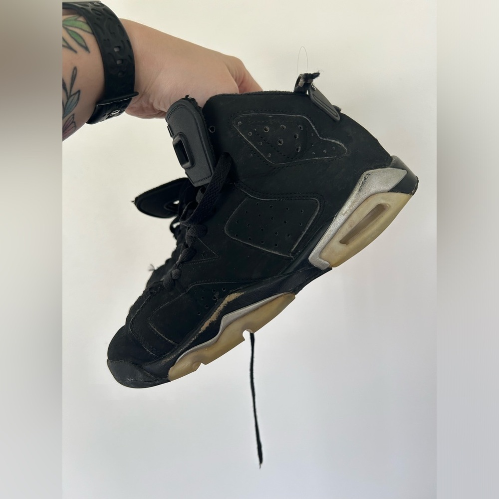 Jordan Retro 6’s (Chrome) colourway - Picture 5 of 8